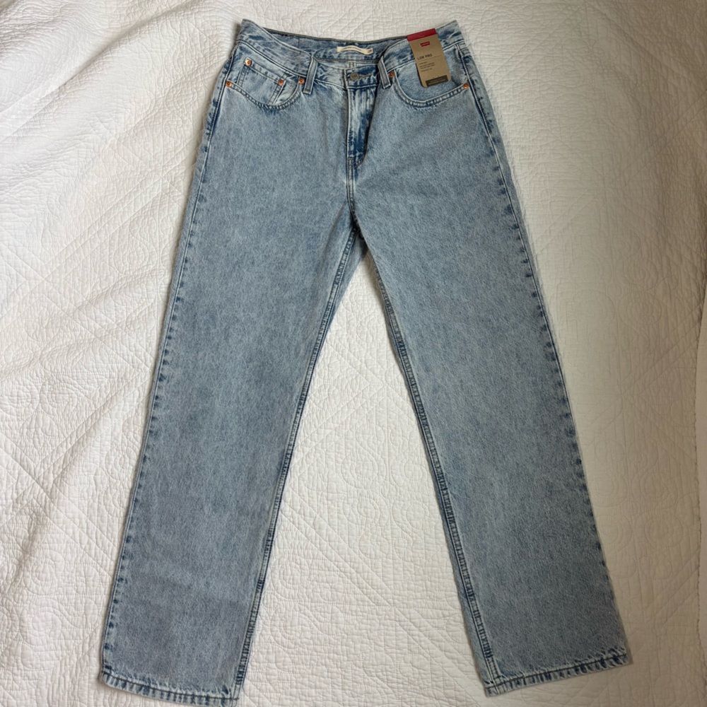 NWT Levi's Low Pro Mid Rise Straight Light Blue Jeans Size 29